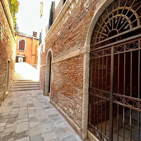 Ca' Dei Canali *